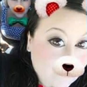 Meet your Posher, Yesenia